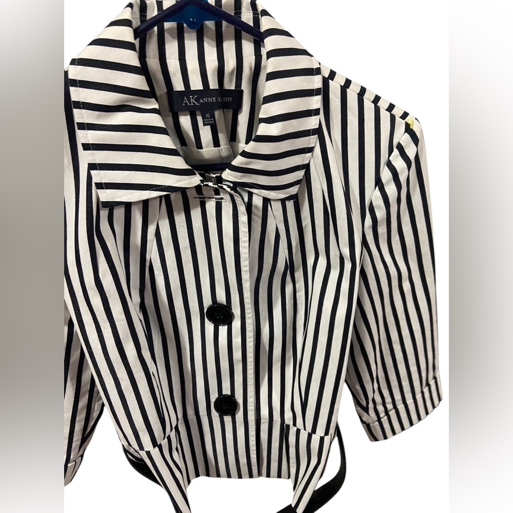Anne Klein Blazer with belt size 10